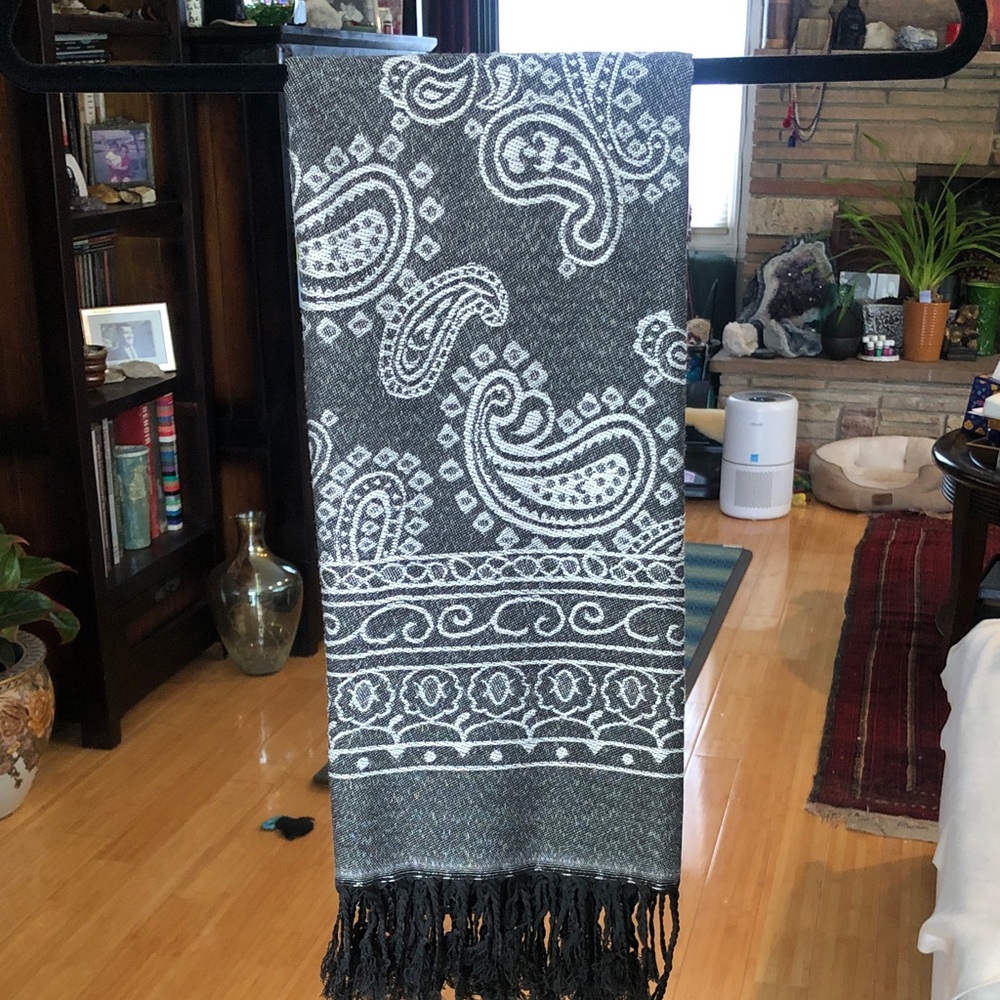 Paisley Pattern Black & White Scarf - Classic Women’s Accessory